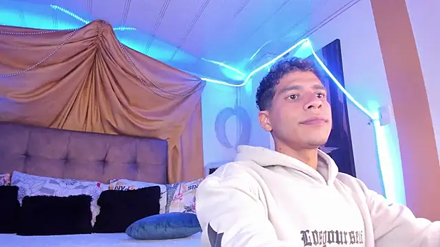 Ethan Boyy online show from September 22, 2025, 11:22 pm