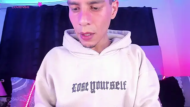 Snapshot of Ethan_Boyy chatting on February 2, 2026, 10:09 pm Ethan Boyy online show from February 2, 2026, 10:09 pm