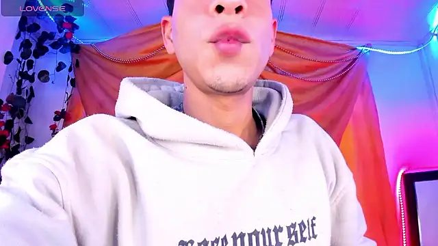 Snapshot of Ethan_Boyy chatting on January 16, 2026, 6:45 pm Ethan Boyy online show from January 16, 2026, 6:45 pm