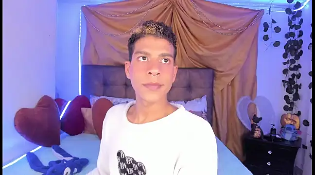 Ethan Boyy online show from March 18, 2025, 11:20 pm