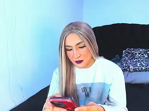 Snapshot of Georgina_Giio chatting on November 21, 2025, 9:14 pm Georgina Giio online show from November 21, 2025, 9:14 pm