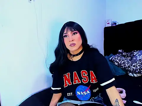 Snapshot of Georgina_Giio chatting on October 24, 2025, 9:03 pm Georgina Giio online show from October 24, 2025, 9:03 pm