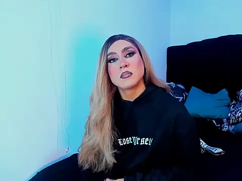 Snapshot of Georgina_Giio chatting on October 30, 2025, 12:53 am Georgina Giio online show from October 30, 2025, 12:53 am