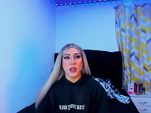 Snapshot of Georgina_Giio chatting on November 7, 2025, 9:03 am Georgina Giio online show from November 7, 2025, 9:03 am