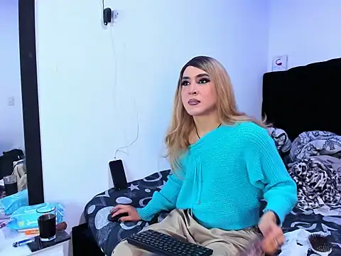 Snapshot of Georgina_Giio chatting on October 9, 2025, 8:48 am Georgina Giio online show from October 9, 2025, 8:48 am