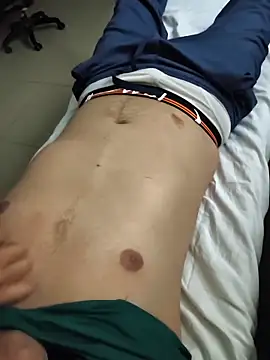 Snapshot of Inglphons chatting on February 4, 2026, 7:03 am Inglphons online show from February 4, 2026, 7:03 am