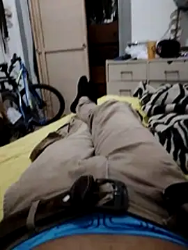 Snapshot of alejo5288 chatting on March 1, 2026, 5:57 pm alejo5288 online show from March 1, 2026, 5:57 pm