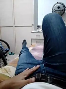 alejo5288 online show from January 13, 2026, 2:04 am