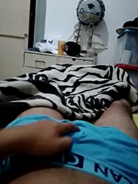 Snapshot of alejo5288 chatting on February 28, 2026, 4:45 am alejo5288 online show from February 28, 2026, 4:45 am