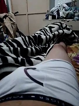 alejo5288 online show from October 20, 2025, 4:58 am