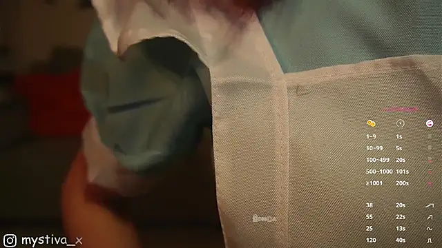 Snapshot of EliyaX chatting on October 31, 2025, 5:09 pm EliyaX online show from October 31, 2025, 5:09 pm