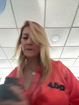 AtheneaRusell online show from October 25, 2025, 7:03 pm