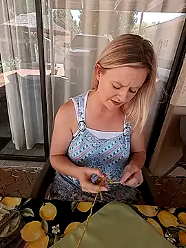 Snapshot of Vintasia chatting on February 8, 2026, 11:19 am Vintasia online show from February 8, 2026, 11:19 am