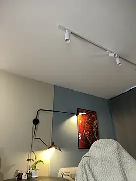 Kiss My Body online show from April 14, 2026, 4:34 pm