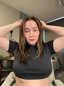 Snapshot of Kiss_My_Body chatting on June 18, 2026, 5:29 pm Kiss My Body online show from June 18, 2026, 5:29 pm