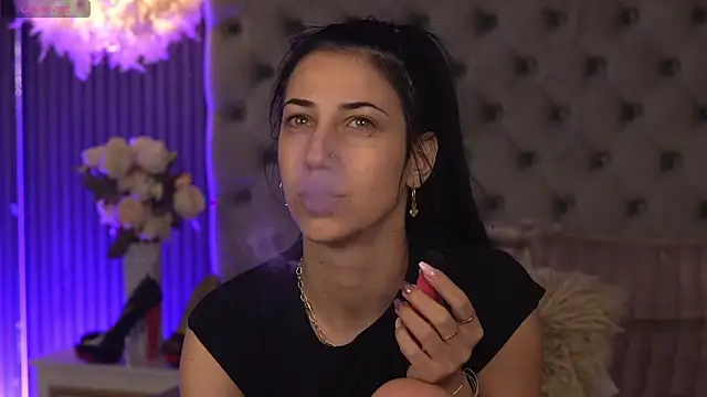 Snapshot of KeylaBlair chatting on April 10, 2026, 9:00 pm KeylaBlair online show from April 10, 2026, 9:00 pm