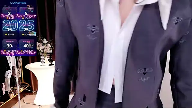 miaomiao-777 online show from February 10, 2025, 11:13 pm