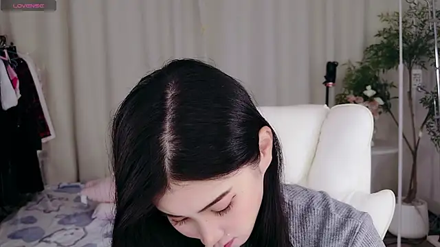 miaomiao-777 online show from September 25, 2025, 1:33 am