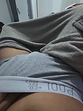 rodrigoalcantara online show from May 27, 2026, 1:15 am