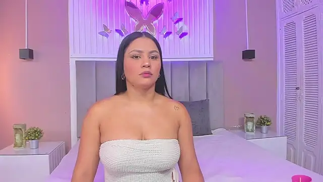 janna lopez  online show from October 17, 2025, 11:34 am