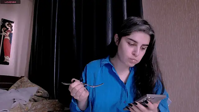 Snapshot of _Roselina_ chatting on February 19, 2025, 8:12 am Roselina online show from February 19, 2025, 8:12 am