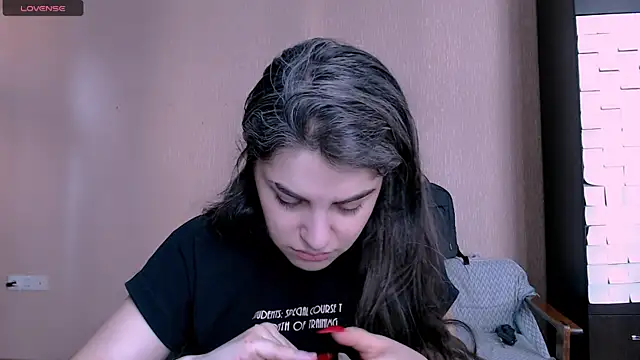 Snapshot of _Roselina_ chatting on November 17, 2025, 7:56 am Roselina online show from November 17, 2025, 7:56 am