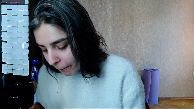 Snapshot of _Roselina_ chatting on February 1, 2026, 9:18 am Roselina online show from February 1, 2026, 9:18 am