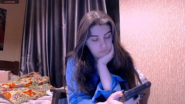 Snapshot of _Roselina_ chatting on February 18, 2025, 4:36 pm Roselina online show from February 18, 2025, 4:36 pm