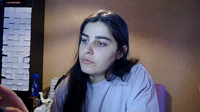 Snapshot of _Roselina_ chatting on February 2, 2026, 1:21 pm Roselina online show from February 2, 2026, 1:21 pm