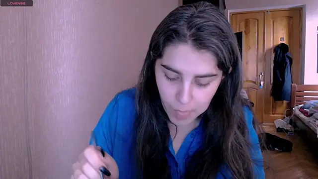 Snapshot of _Roselina_ chatting on February 6, 2025, 12:15 pm Roselina online show from February 6, 2025, 12:15 pm
