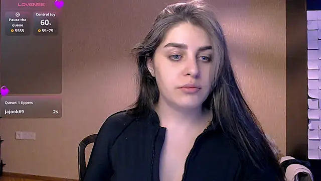 Snapshot of _Roselina_ chatting on November 10, 2025, 12:04 am Roselina online show from November 10, 2025, 12:04 am