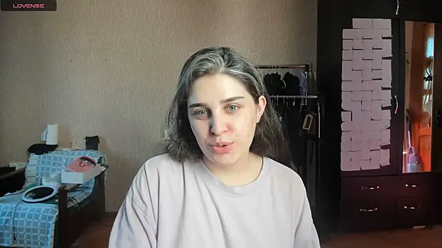 Snapshot of _Roselina_ chatting on July 2, 2026, 1:50 pm Roselina online show from July 2, 2026, 1:50 pm
