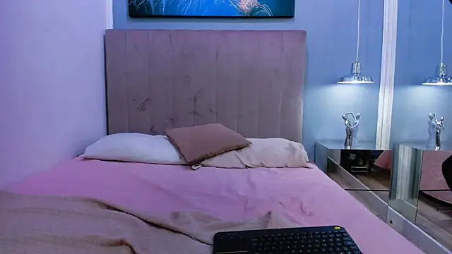 bruce hans online show from September 25, 2025, 12:00 pm