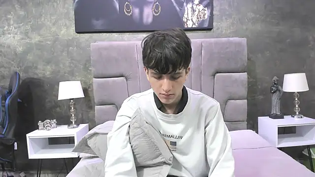 bruce hans online show from September 11, 2025, 11:43 am