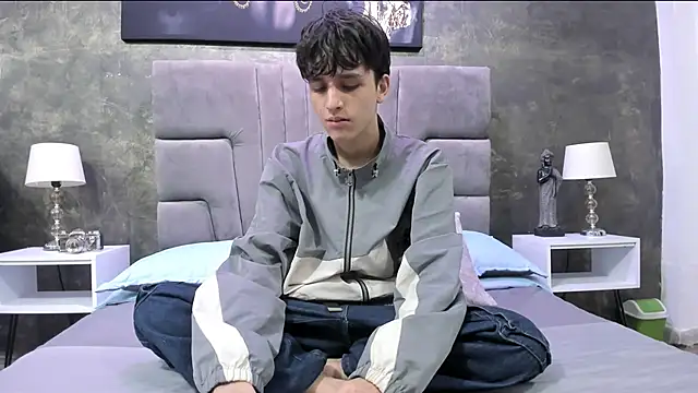 bruce hans online show from September 14, 2025, 11:43 am