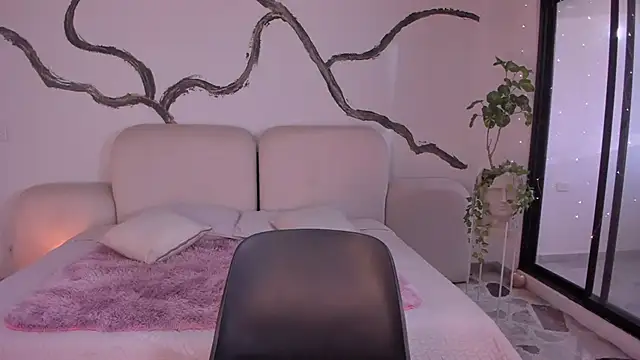 MattThompsonn online show from December 2, 2025, 10:00 pm