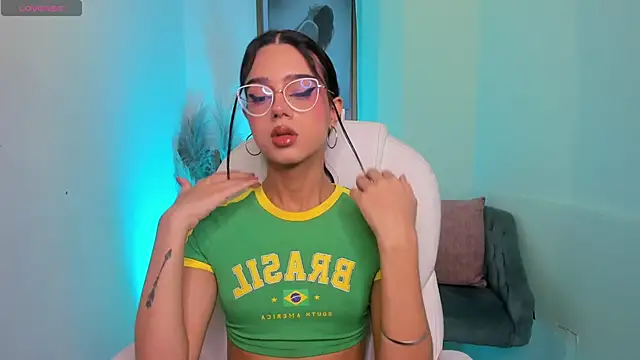 Snapshot of MattThompsonn chatting on February 22, 2026, 11:50 pm MattThompsonn online show from February 22, 2026, 11:50 pm