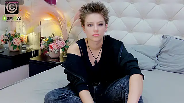 Snapshot of via_mayer_ chatting on February 4, 2025, 3:33 am via mayer online show from February 4, 2025, 3:33 am