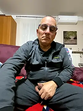 sempreilmio2 online show from November 23, 2025, 9:03 pm