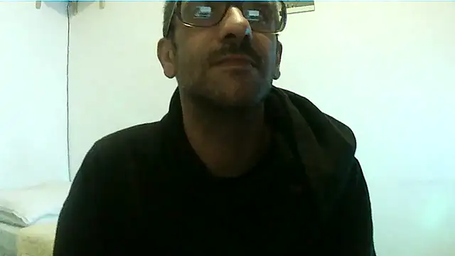 Snapshot of torakiki19 chatting on October 6, 2025, 8:20 pm torakiki19 online show from October 6, 2025, 8:20 pm