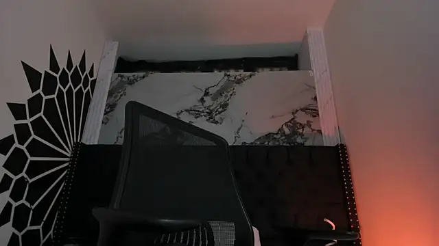 Snapshot of EthaanCox chatting on March 9, 2026, 9:07 pm EthaanCox online show from March 9, 2026, 9:07 pm