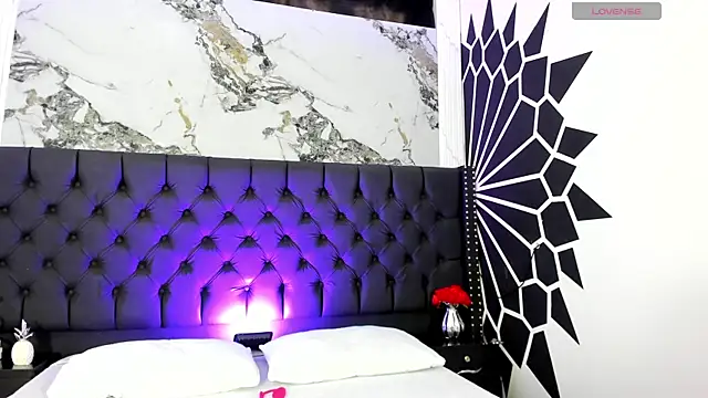 Snapshot of EthaanCox chatting on April 7, 2026, 9:27 pm EthaanCox online show from April 7, 2026, 9:27 pm