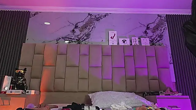 Snapshot of EthaanCox chatting on February 22, 2026, 8:49 am EthaanCox online show from February 22, 2026, 8:49 am