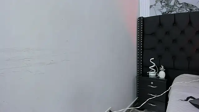 Snapshot of EthaanCox chatting on March 28, 2026, 8:54 pm EthaanCox online show from March 28, 2026, 8:54 pm