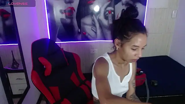 Miss sparkle00 online show from January 13, 2026, 8:13 pm