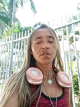Snapshot of lilithandsugar chatting on February 19, 2025, 11:06 am lilithandsugar online show from February 19, 2025, 11:06 am