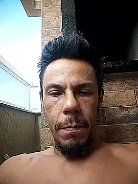 Santanacumxplod online show from April 18, 2026, 1:13 pm