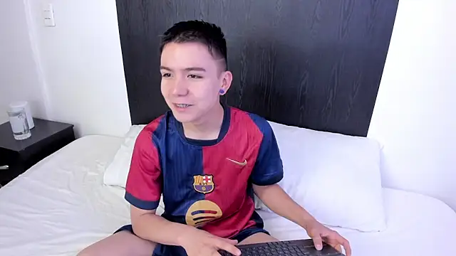 Snapshot of alanblack1 chatting on February 27, 2025, 11:39 am alanblack1 online show from February 27, 2025, 11:39 am