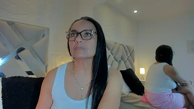 Snapshot of raquell_moore chatting on March 17, 2025, 1:29 pm raquell moore online show from March 17, 2025, 1:29 pm