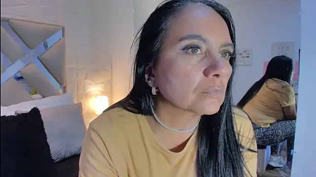 raquell moore online show from March 19, 2026, 12:21 am